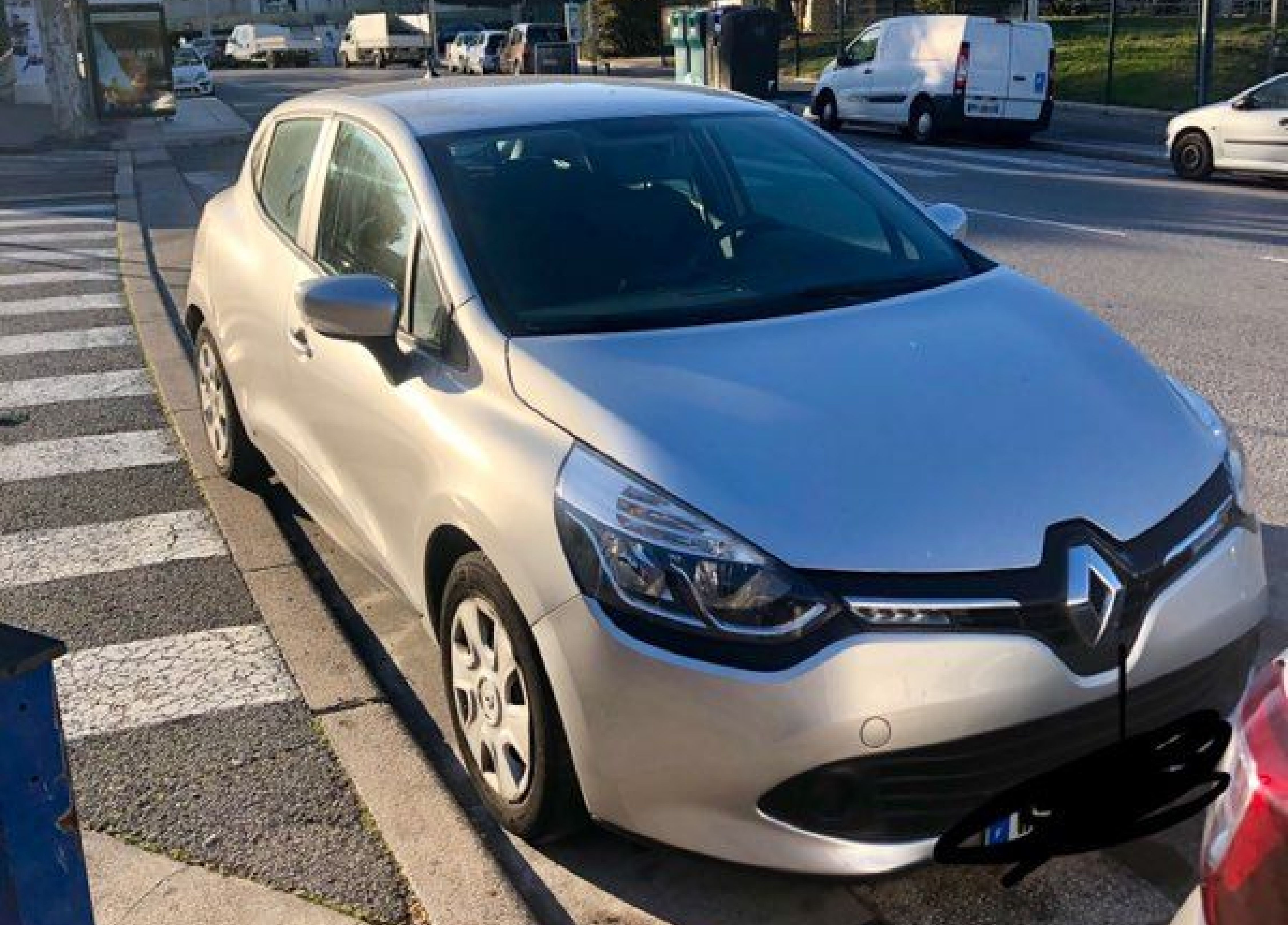 Renault clio - Photo 1