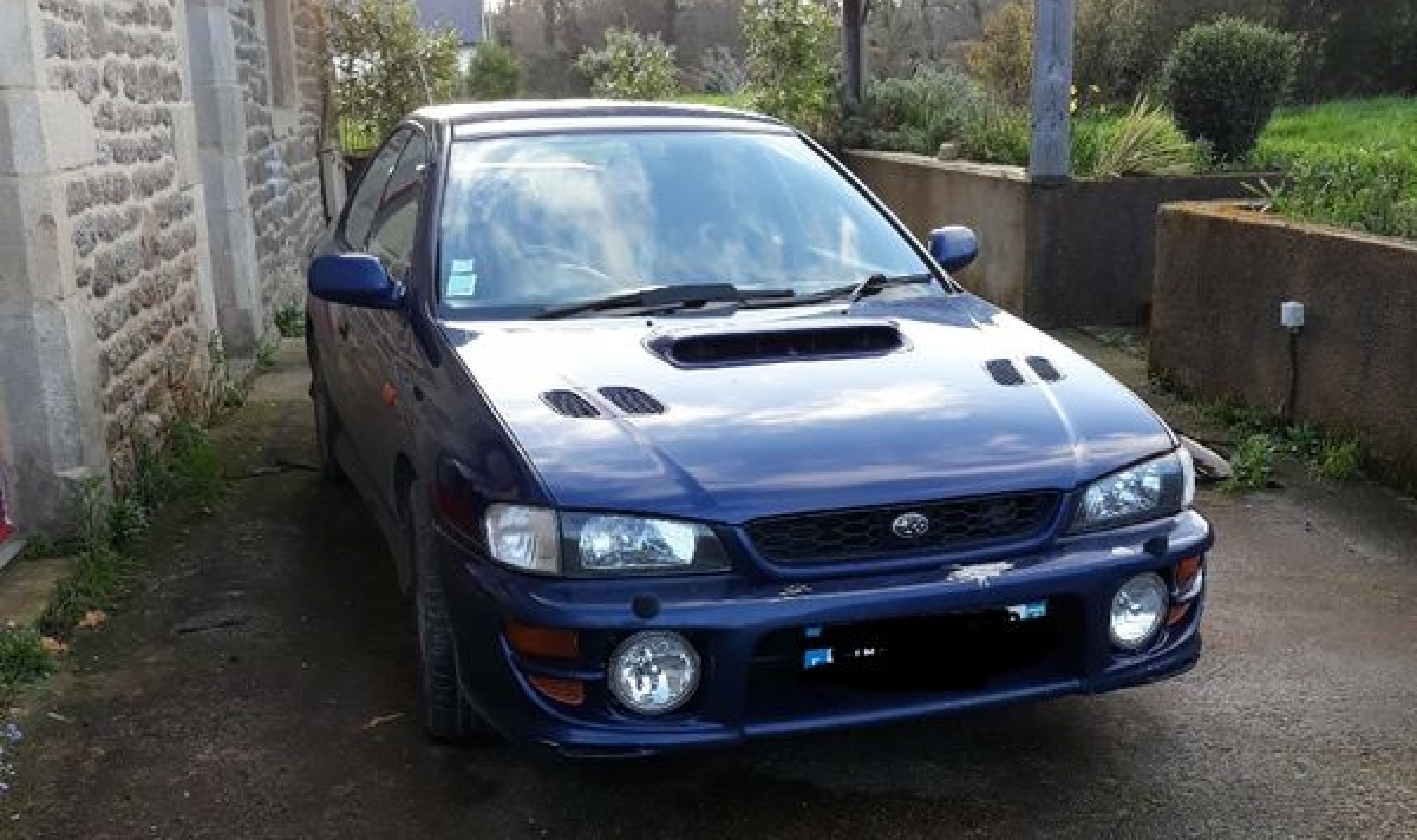 Subaru impreza 2000 - Photo 1