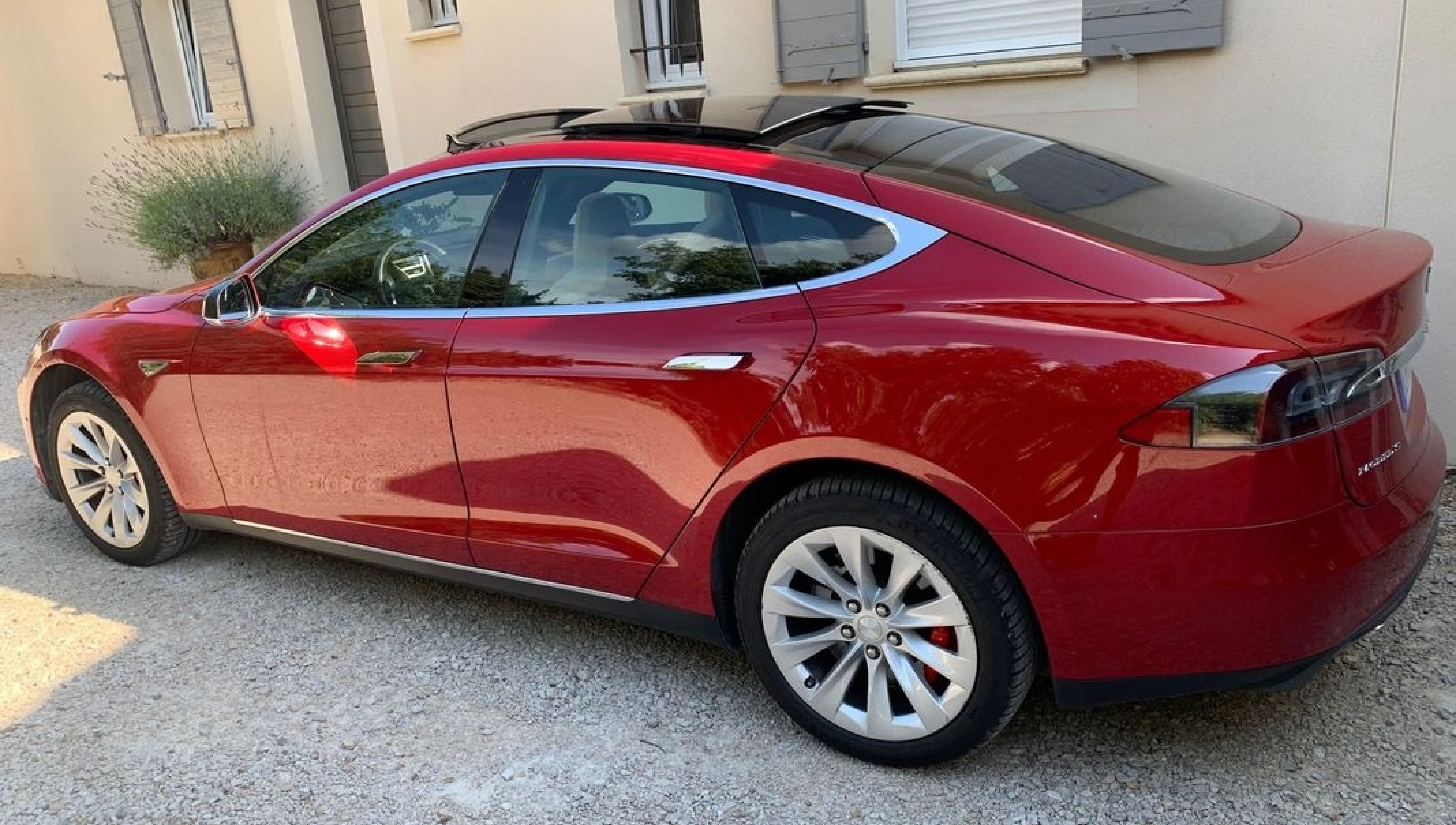 Tesla model s p85d performance - Photo 1